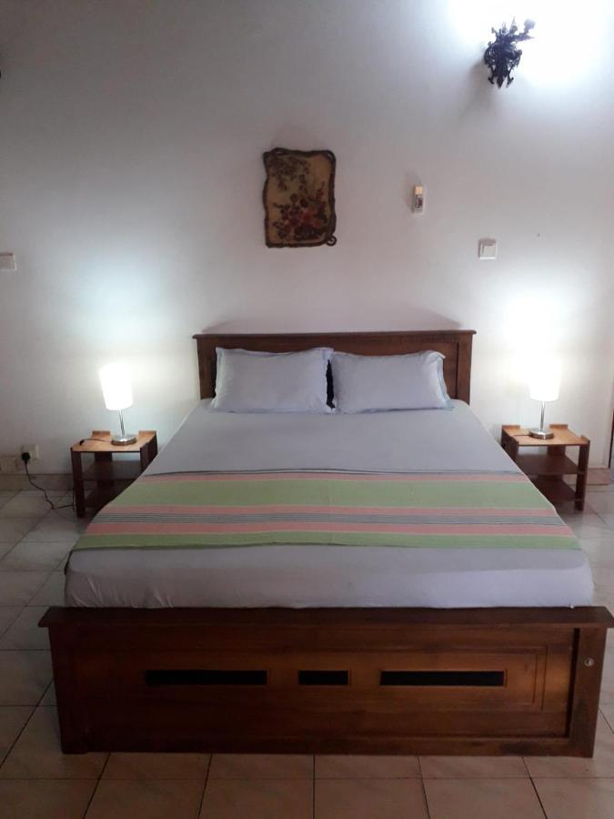 Ceylon Travel And Stay Lodge Баттарамулла Экстерьер фото