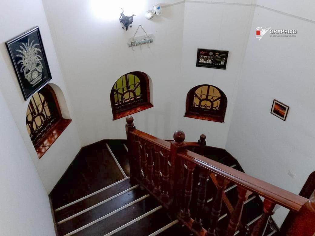 Ceylon Travel And Stay Lodge Баттарамулла Экстерьер фото